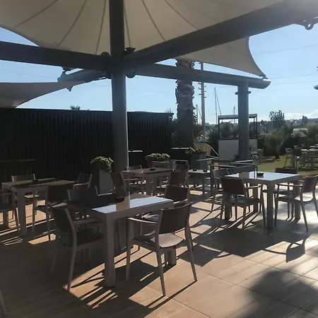 Sisus Marina Çeşme