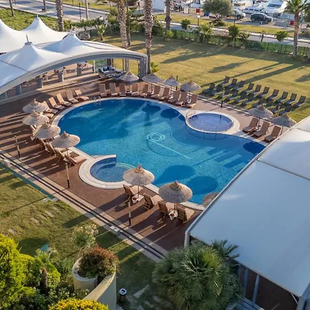 מלון Sisus Marina 4*