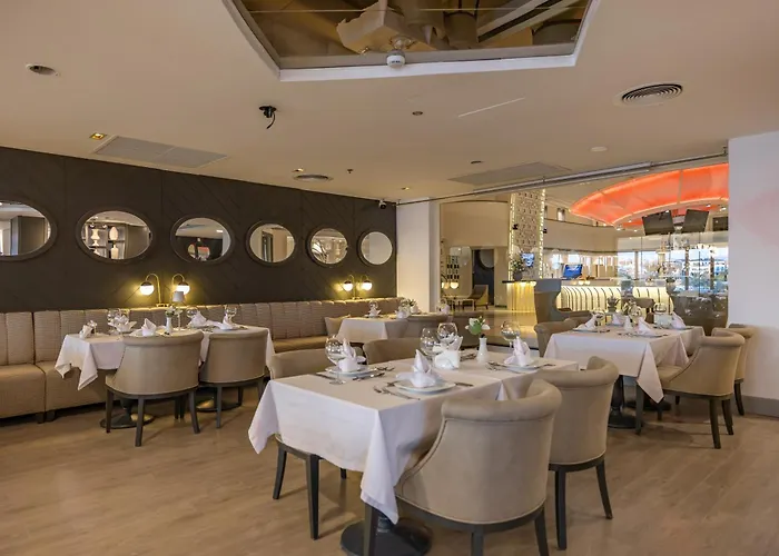 فندق Sisus Marina Çeşme