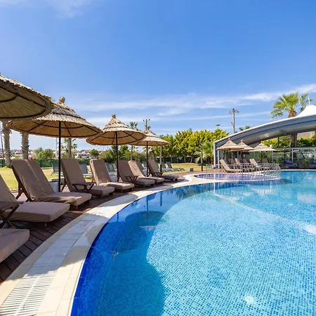 Sisus Marina Hotel Çeşme