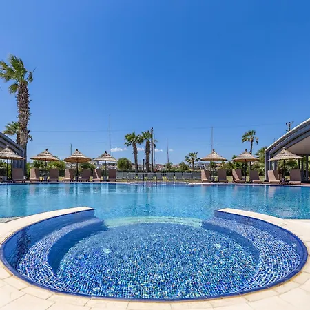 Hotel Sisus Marina