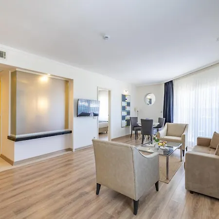 Sisus Marina Hotel