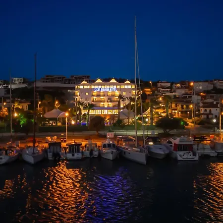 Sisus Marina Hotel Çeşme