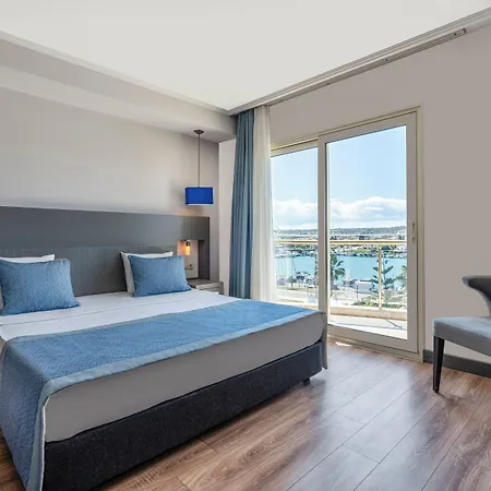 فندق Sisus Marina Çeşme